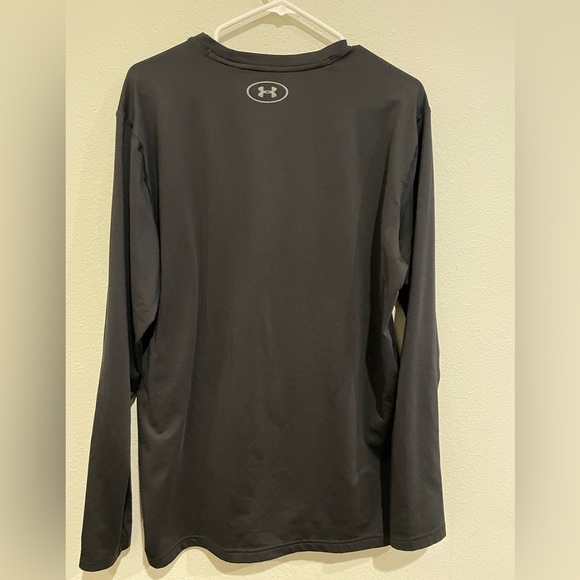 Men’s Under Armour XL black fitted cold gear top. - Picture 4 of 4